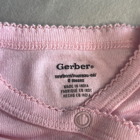 Gerber - Soft Pink Newborn "Princess" top, pants, and hat set w/ gold design - Picture 2 of 6